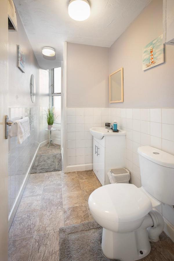 Apartment 02 Springfield - Sleeps 6 *